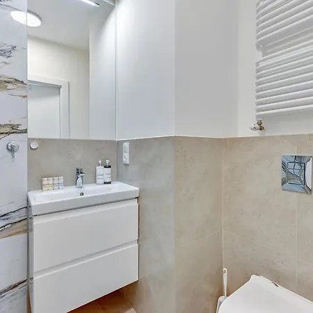 Apartmanhotel Nadmotlawie Riverside Studio, Sauna & Gym By Downtown 4*