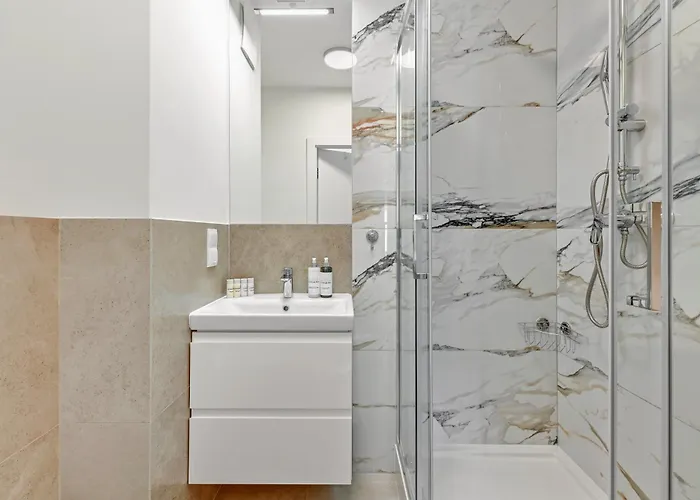 Apart-hotel Nadmotlawie Riverside Studio, Sauna & Gym By Downtown 4*