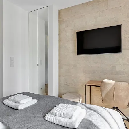 Apart-hotel Nadmotlawie Riverside Studio, Sauna & Gym By Downtown 3*